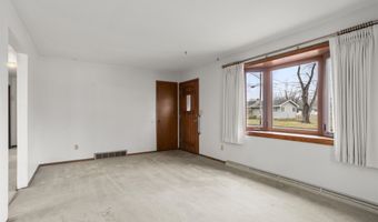 2109 E COLLEGE Ave, Appleton, WI 54915