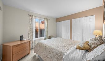 39867 N Harbor Ridge Dr, Antioch, IL 60002