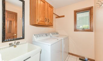 6134 Creekbend Blvd, Indianapolis, IN 46217