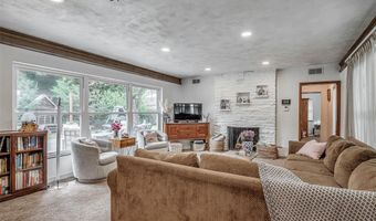 4004 N Thompkins Ave, Bethany, OK 73008