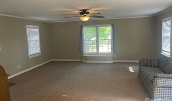 119 Pine St, Badin, NC 28009