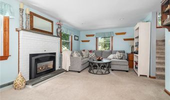 7 Aurora Dr, Cumberland, RI 02864