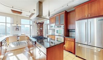 21 Furnace St 805, Akron, OH 44308