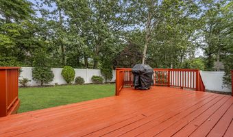 317 Trenton Ave N, Bayville, NJ 08721