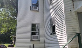 60 Summit St, Baileyville, ME 04694