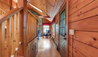 14 Barker Ave, Warren, RI 02885