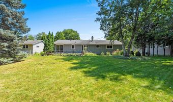 2407 S CLOVER Ln, Appleton, WI 54915