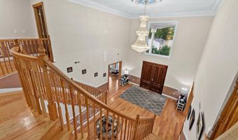 7230 BEVERLY St, Annandale, VA 22003