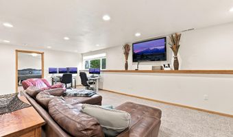 906 Delaware Dr, Buffalo, WY 82834