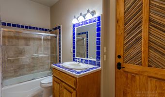 40777 N ECHO CANYON Dr, Cave Creek, AZ 85331