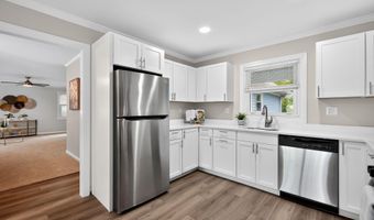 4027 CHELMONT Ln, Bowie, MD 20715