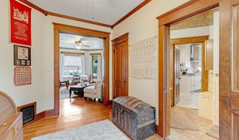 804 S Jackson St, Auburn, IN 46706