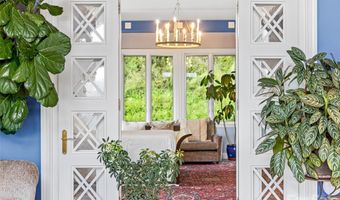 10 Beaverbrook Ct, Asheville, NC 28804