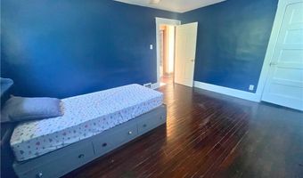 521 Brittain Rd, Akron, OH 44305