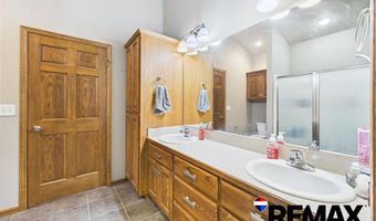 913 34th St, Cody, WY 82414