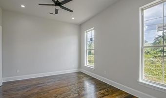 633 COUGAR Dr, Arabi, LA 70032