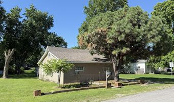 134 W Lee St, Aurora, MO 65605
