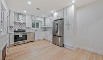 21 E Central Ave, Bergenfield, NJ 07621