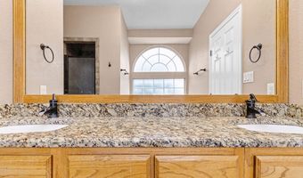 10 NW Sage Cir, Andrews, TX 79714