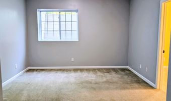 68 Lawrence Ave 68, Danbury, CT 06810