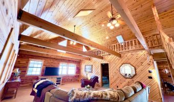 300 Round Up Ln, Bakersfield, MO 65609