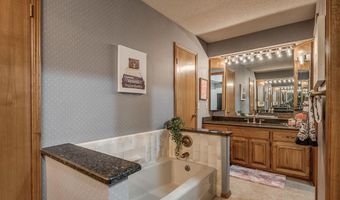 7104 NW 32nd St, Bethany, OK 73008