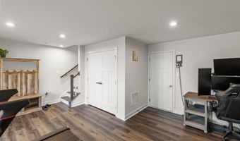 103 BURKWOOD Ter, Lake Frederick, VA 22630