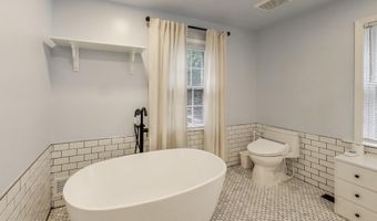 3100 N GLEBE Rd, Arlington, VA 22207