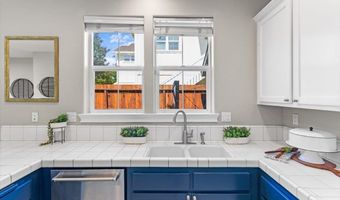 2455 Prairie Ln, Santa Rosa, CA 95403