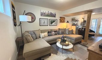 2120 S LOWELL St, Arlington, VA 22204