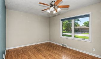 623 River Oak Dr, Ames, IA 50010