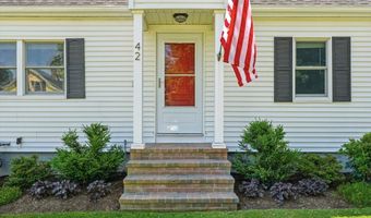 42 Matthies St, Beverly, MA 01915