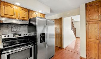 4628 N Farmstead Ct, Bel Aire, KS 67220