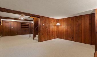 20 Drowne Pkwy, East Providence, RI 02916