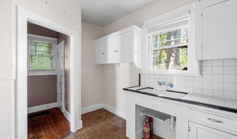 561 Forest Ave, Shreveport, LA 71104