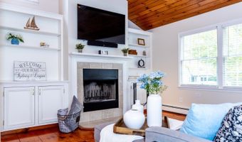 2 Grand St, Alloway, NJ 07422