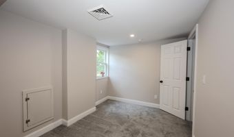 32 Raymond Rd, Auburn, NH 03032