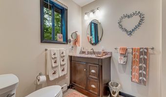 11 Carmen Gln, Albrightsville, PA 18210