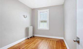 427 Spring St 2, Newport, RI 02840