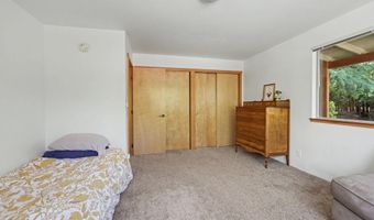 1423 E Main St, Ashland, OR 97520