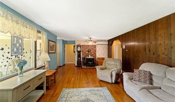 329 Hog House Hill Rd, Exeter, RI 02822