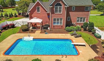 225 Watersedge Dr, Boiling Springs, SC 29316