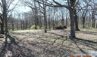 8711 7 Hills Dr, Alton, IL 62002