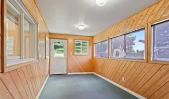 317 S Cleveland St, Boulder, MT 59632
