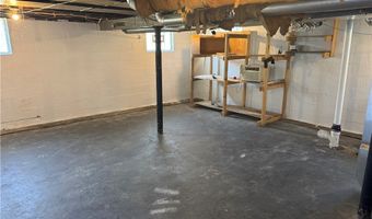 1719 E 48th St, Ashtabula, OH 44004
