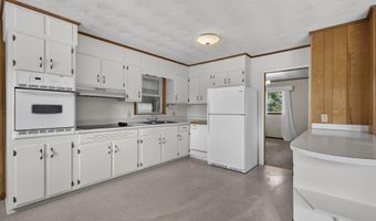 16019 Briarwood Ln, Abingdon, VA 24210