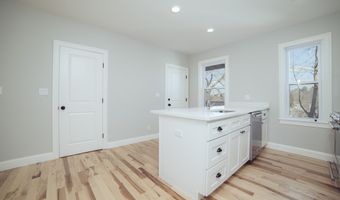 25 Edison Grn 2, Boston, MA 02125