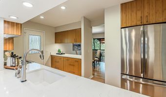 22 Haverhill Ct, Ann Arbor, MI 48105