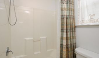 9740 Sergeant Holden Ln, Athens, AL 35614