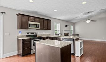123 Lightwater Dr, Aberdeen, NC 28315